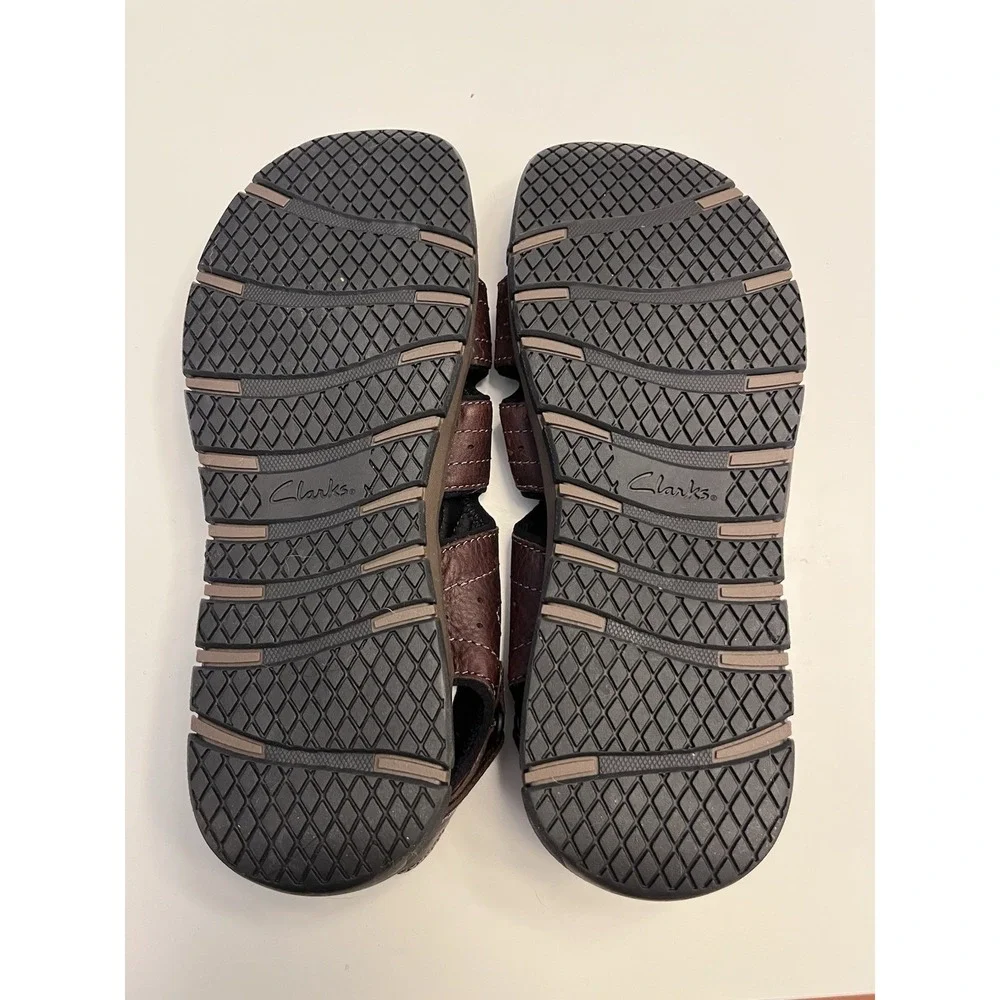 New CLARK'S Sz 13 Brixby Cove Dark Brown Leather Fisherman Sandals Pls Read Flaw